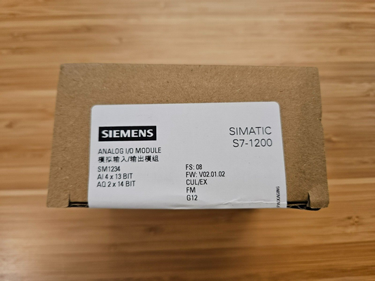 Siemens 6ES7 234-4HE32-0XB0 6ES7234-4HE32-0XB0 SM1234 AI AQ SIMATIC S7-1200